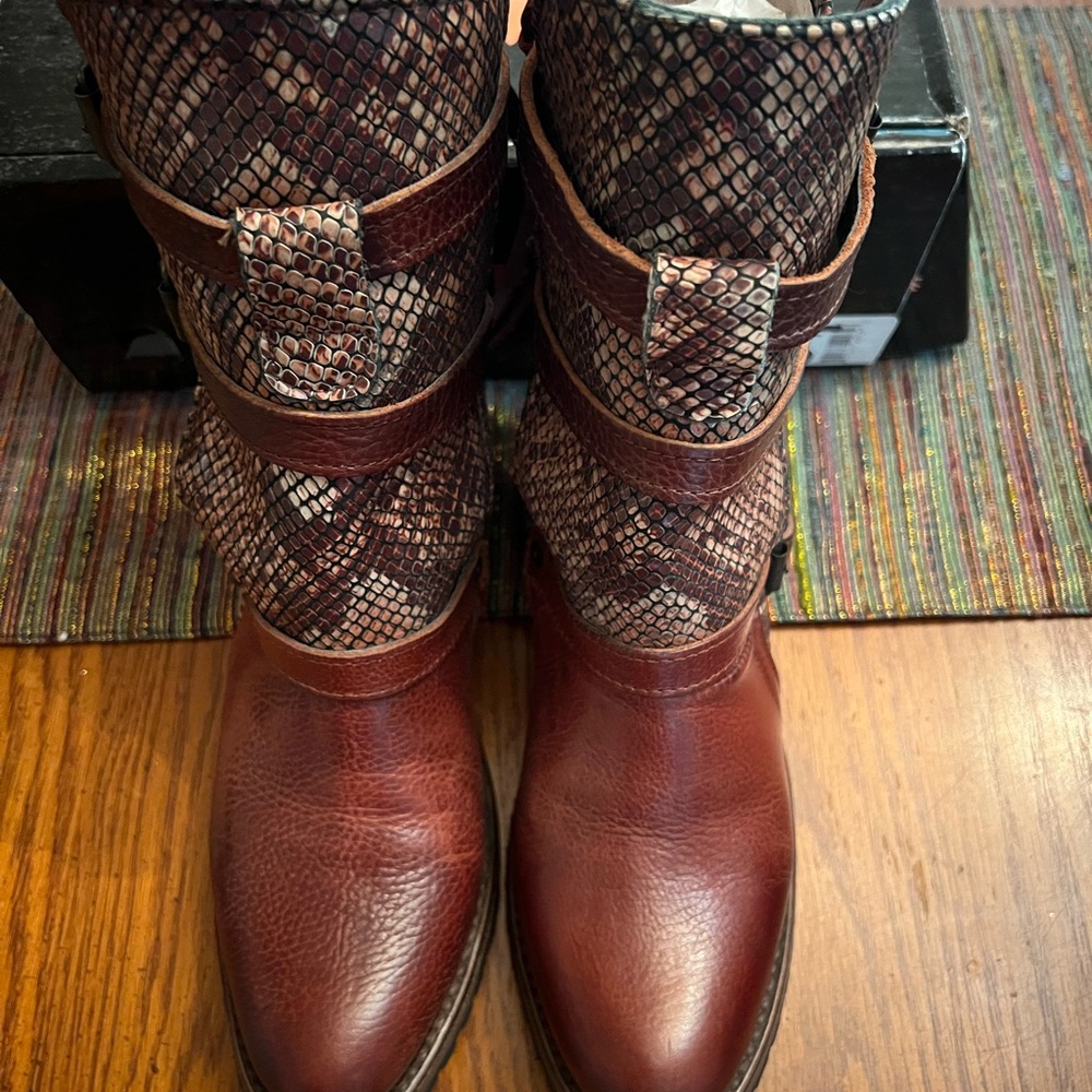 freebird Brown Leather & Snake-Print Combat Moto Boots - Picture 5 of 8